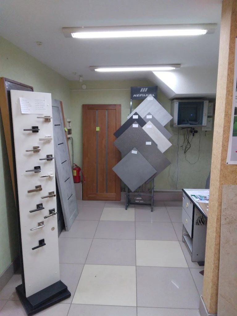 Магазин строительных материалов в собственности